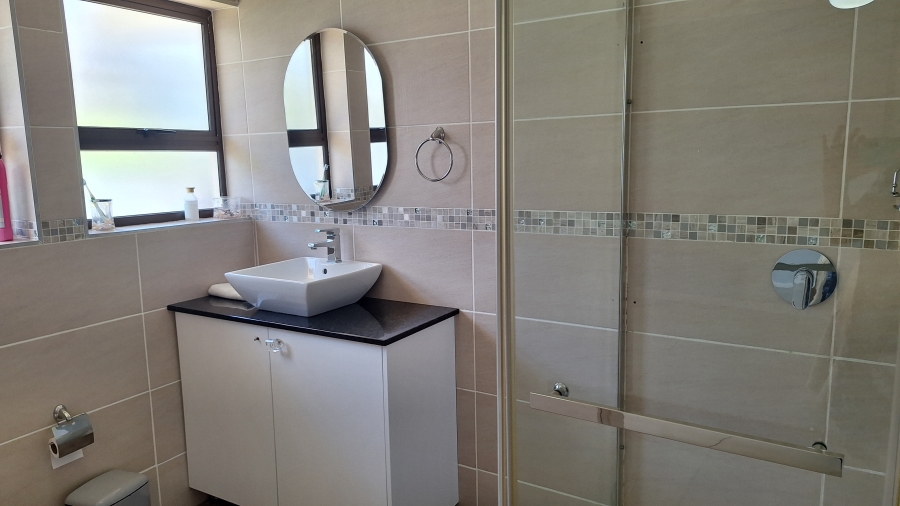 4 Bedroom Property for Sale in Gonubie Eastern Cape